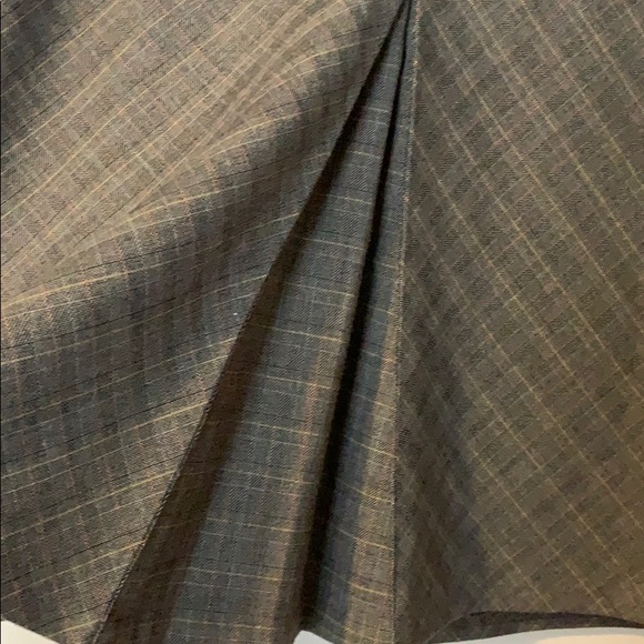 Plaid A line skirt. - Picture 3 of 4